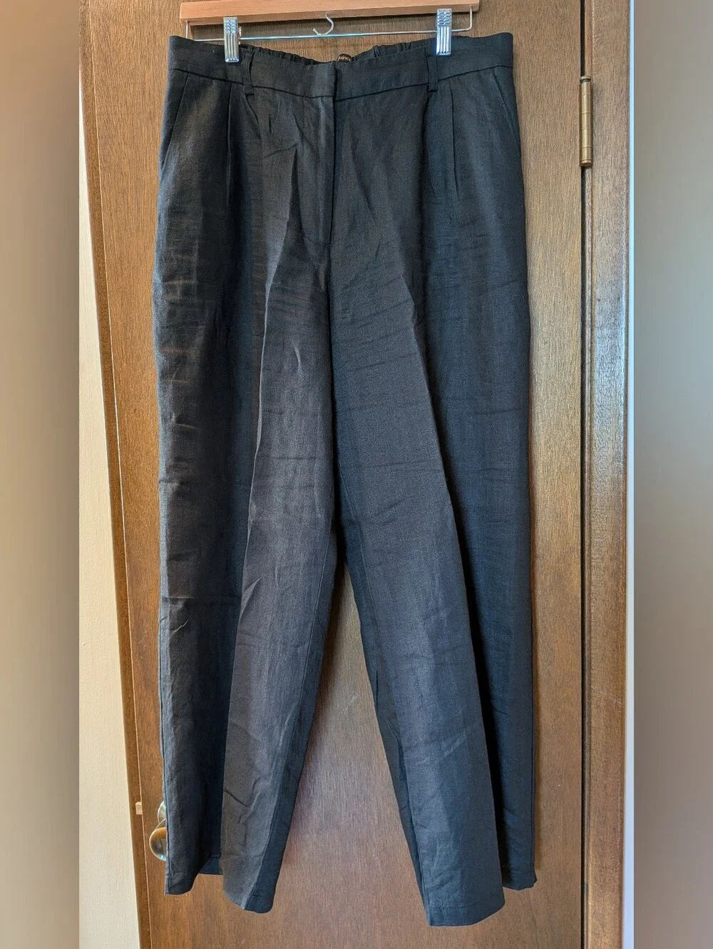 Quince European Linen Pleated Trouser, Black Size 14